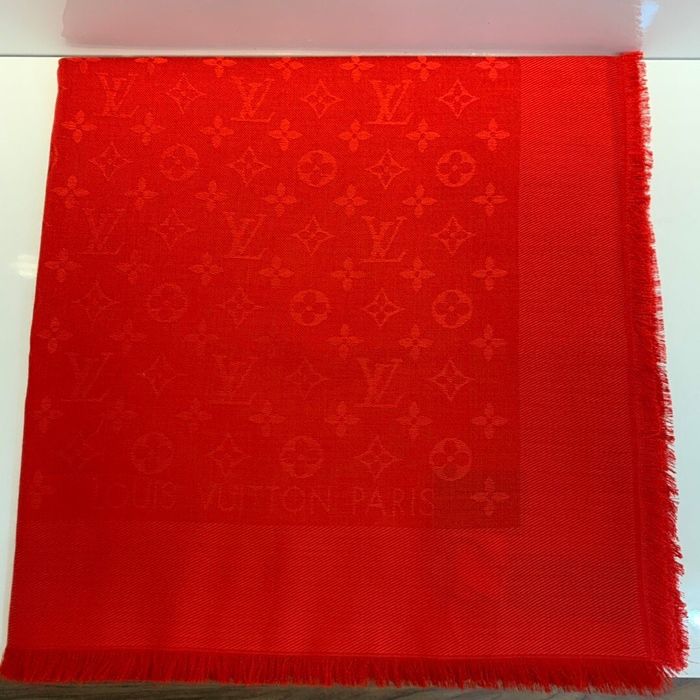 Louis Vuitton Scarf LV00129